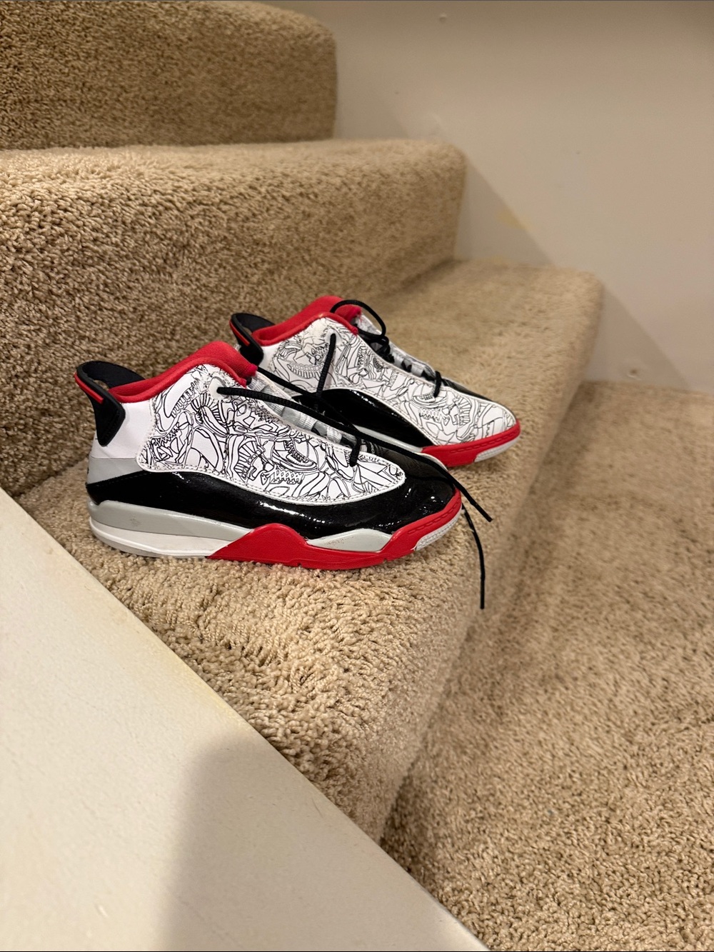 Jordan Kids White, Black & Red Graphic Low-Top Sneakers
